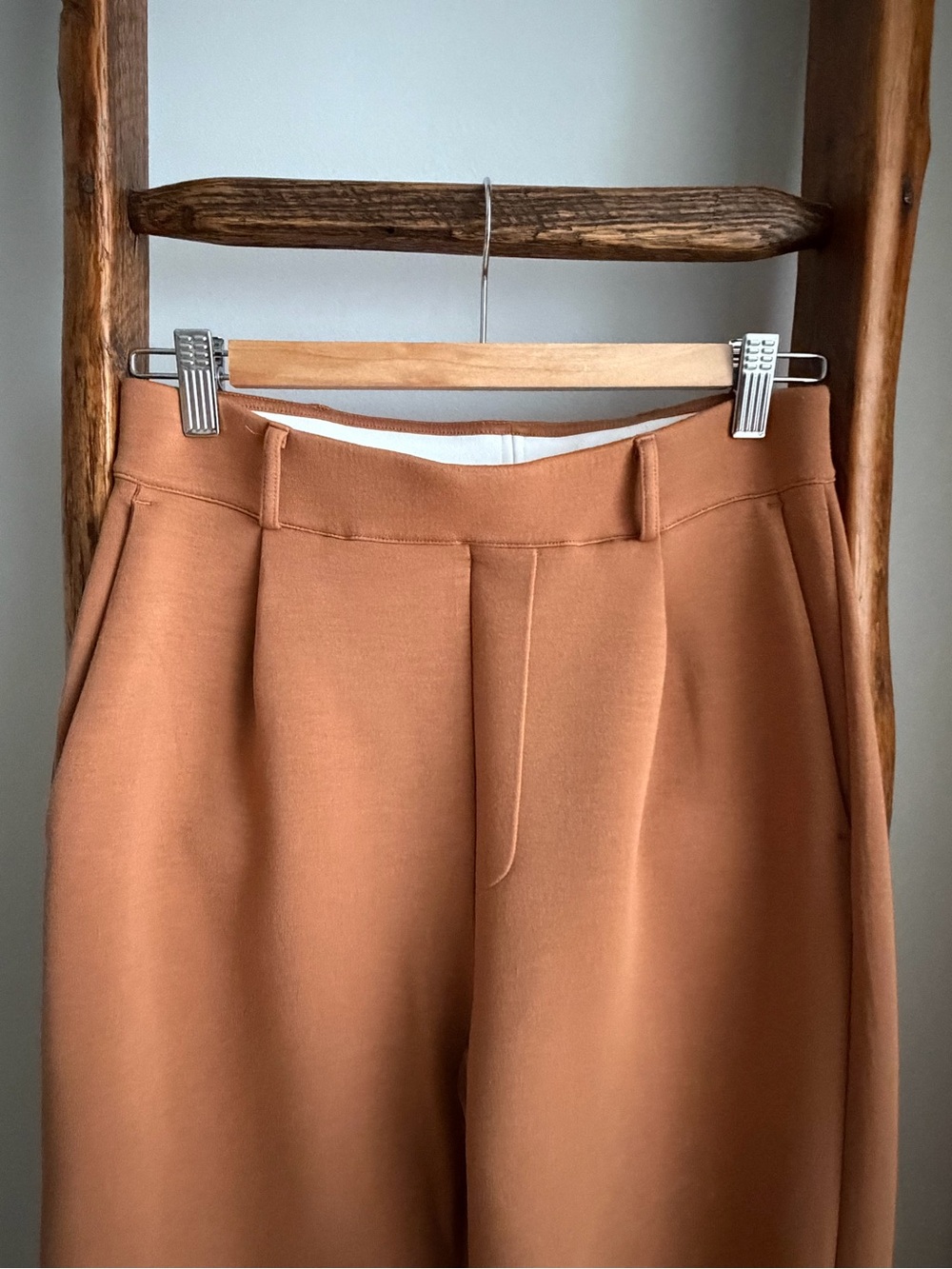 Lezé the Label Set - Amaya Sweater & Haven Pants, Size M - Picture 7 of 10